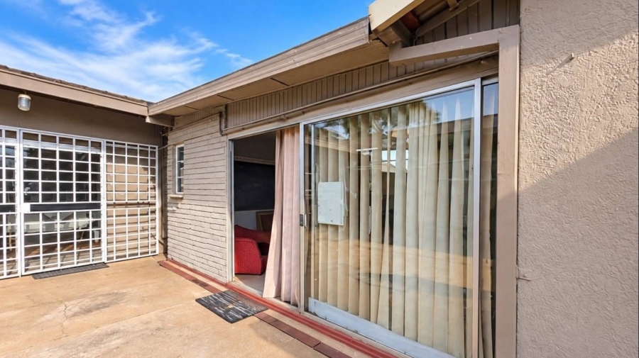 4 Bedroom Property for Sale in Flimieda North West